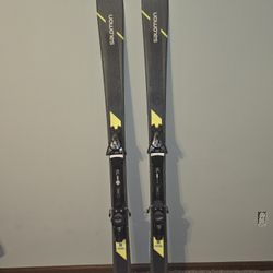 Skis