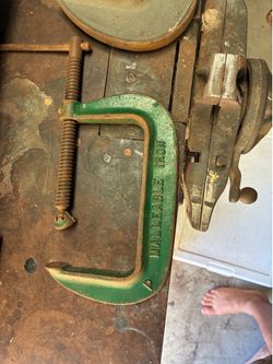 Large clamps x2