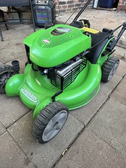 Lawnmower Work Good