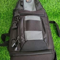 Lowepro Slingshot Camera Bag W/ Attached Cover