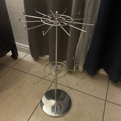 Rotating Jewelry Holder 