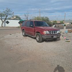 Ford Explorer 