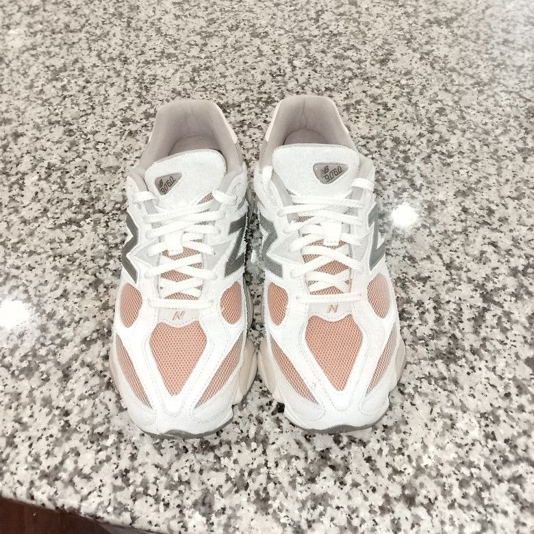 New Balance 9060 Size 10