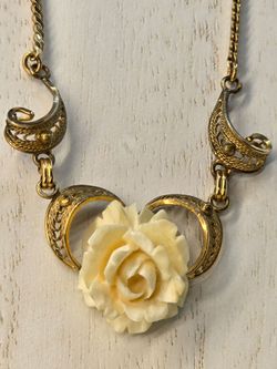 Vintage Van Dell 12K Gold Filled Carved Rose Filigree Necklace