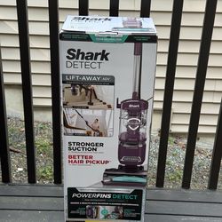 Shark Detect Lift-Away ADV Upright Vacuum