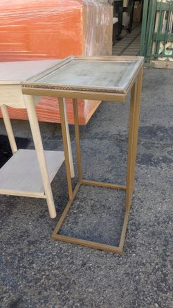 End table