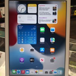 Apple iPad 6th Gen 32GB - WIFI 