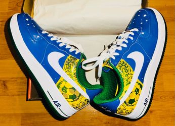 Nike 2006 Ronaldihno Air Force 1 new in box with keychain & free socks