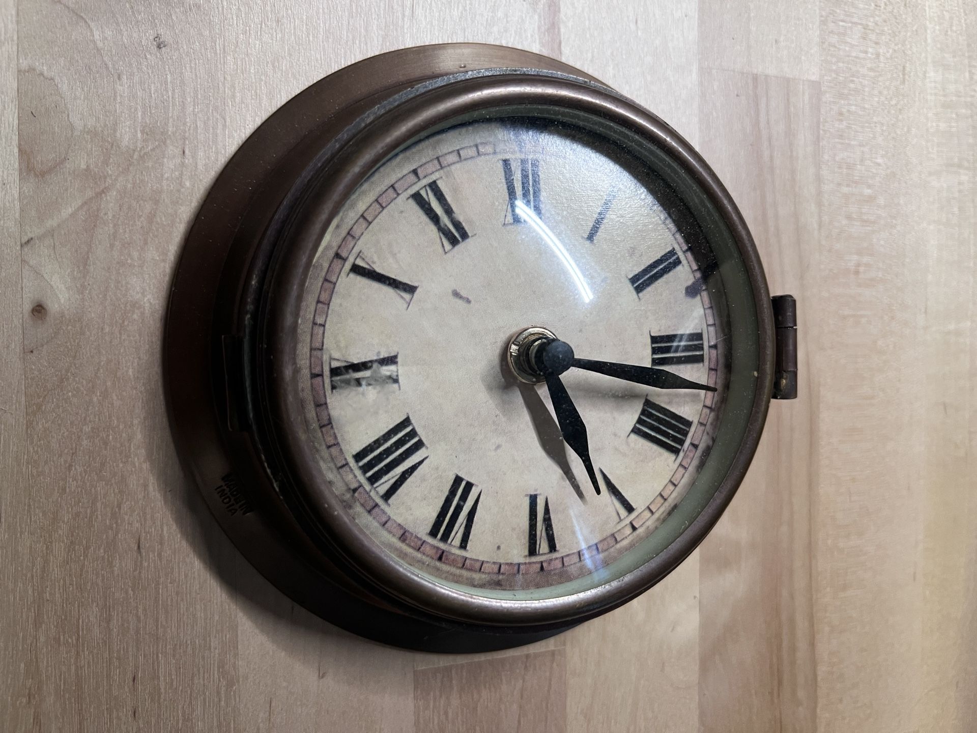 🕰️ Vintage Nautical Brass Wall Clock – Roman Numeral Design