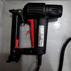 Maestri carpet and upholstery stapler