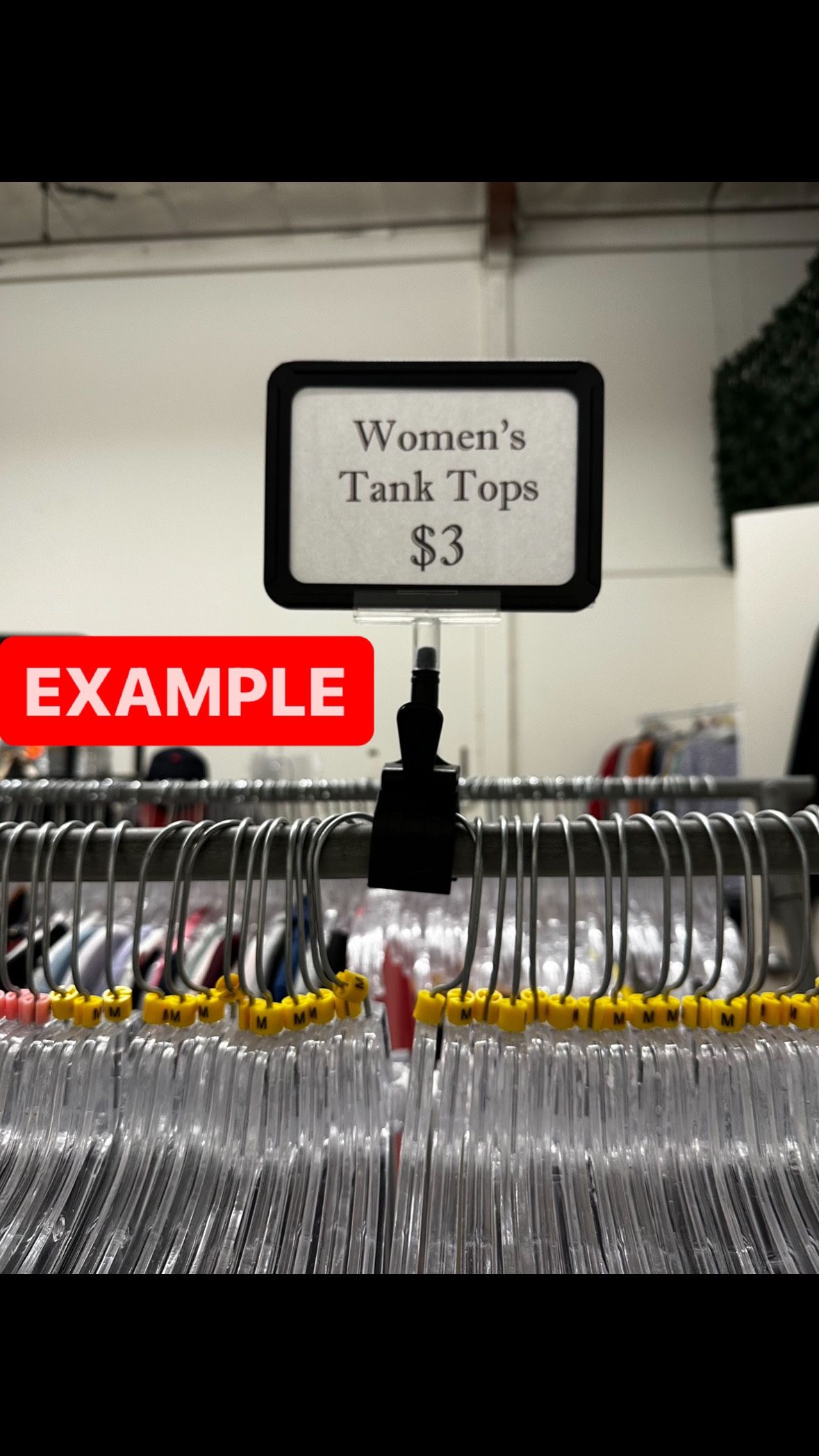 (Lot of 28) Acrylic Sign Holders w/Clamp 6 x 9 inch Double Head Display Clips with PVC Card Protector, Rotating Sign Price Tag Clip On Sign Display