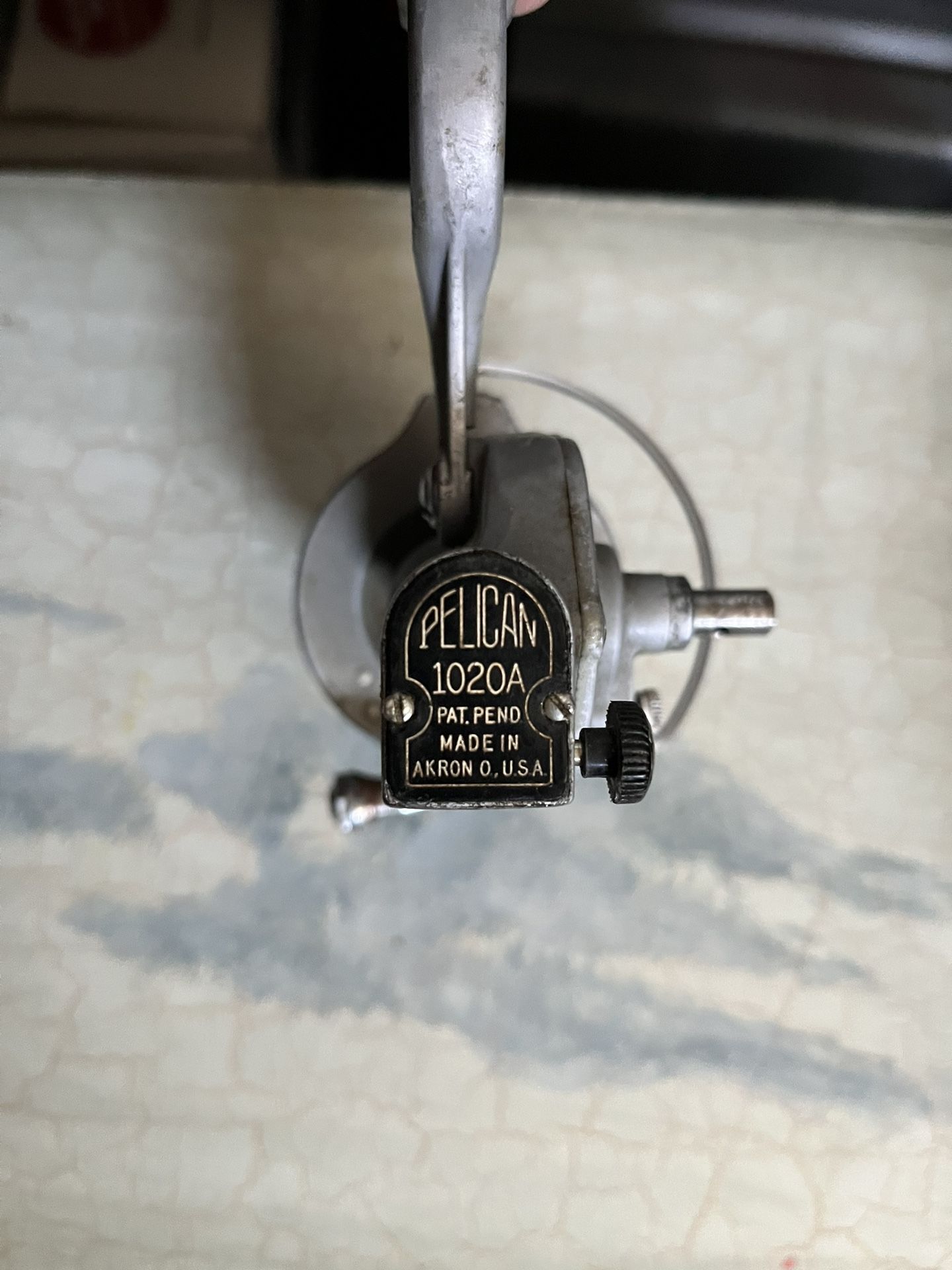 PFLUEGER PELICAN 1020 Fishing Reel Old Vintage Spinning Made in Akron Ohio USA