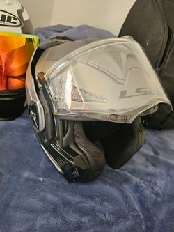 Motorcycle helmet