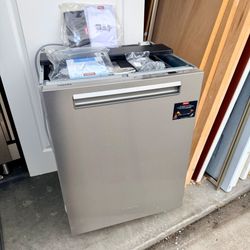 Brand New Miele Smart Dishwasher With Third Rack. (Stainless-Steel)