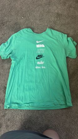 Nike men’s large teal shir