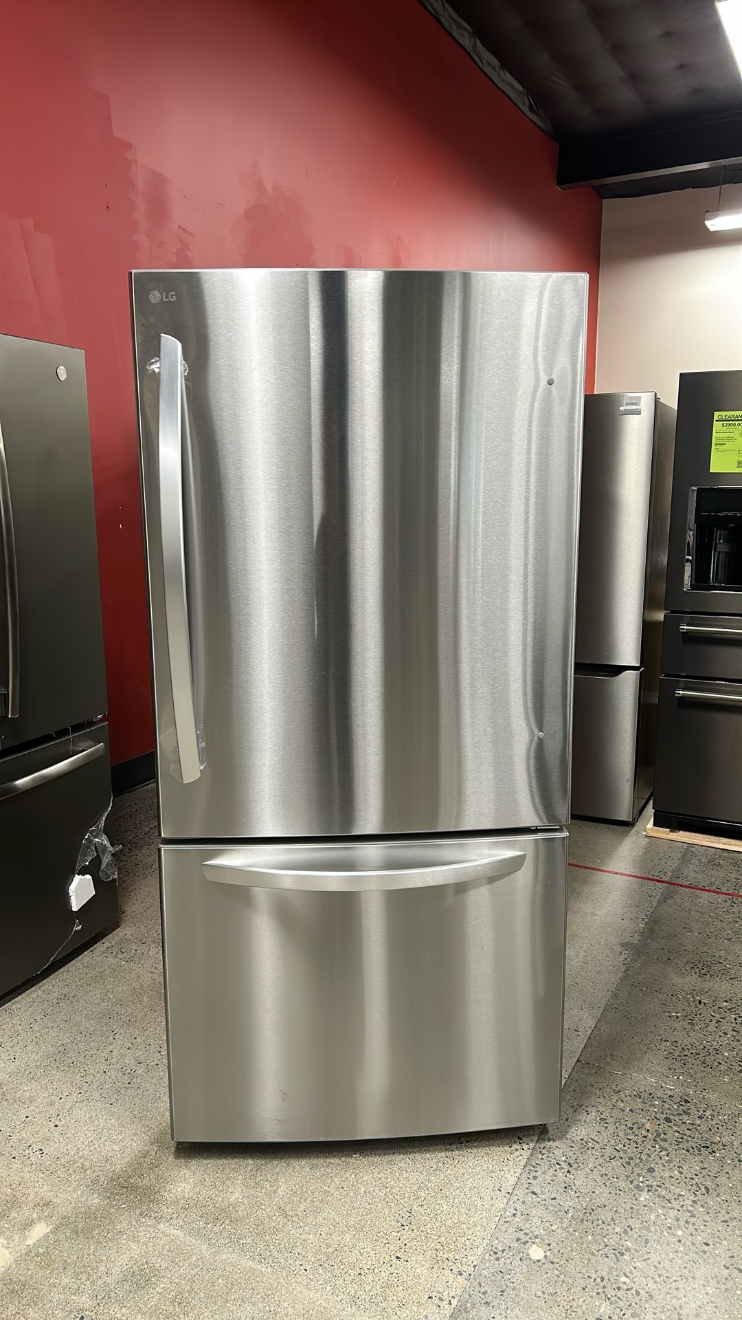LG Refrigerator 26 Cubic Feet
