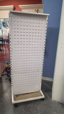 Display with wheels