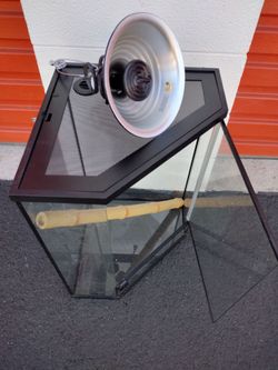 24"H/16"W/16"L Pentagon Corner Glass Terrarium W/ Locking Door,Deep dome lamp & 100w ceramic heat emitter bulb