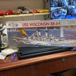 USS Wisconsin BB-64, 20 Inches Long Brand New In Box Still In Plastic Perfect