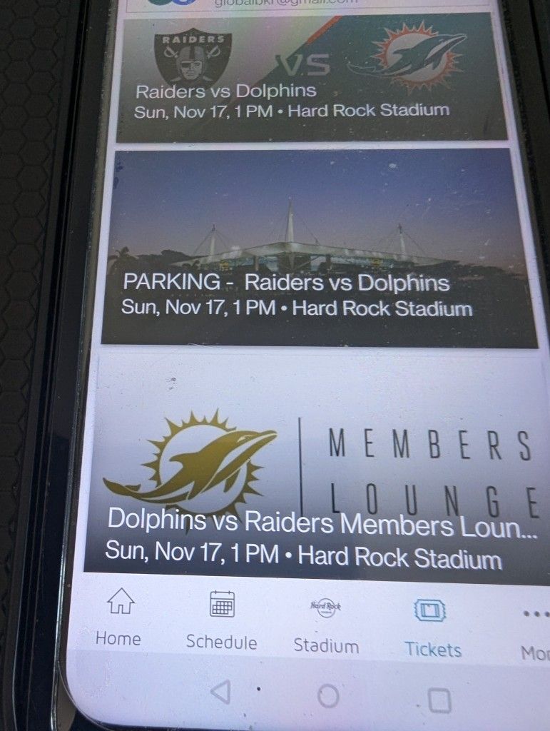 attention all La raider and Miami dolphins fans