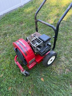 Yard machines push leaf blower