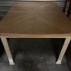 Kitchen Table And 4 Chairs