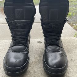 Super rare All black geobaskets Size 10.5