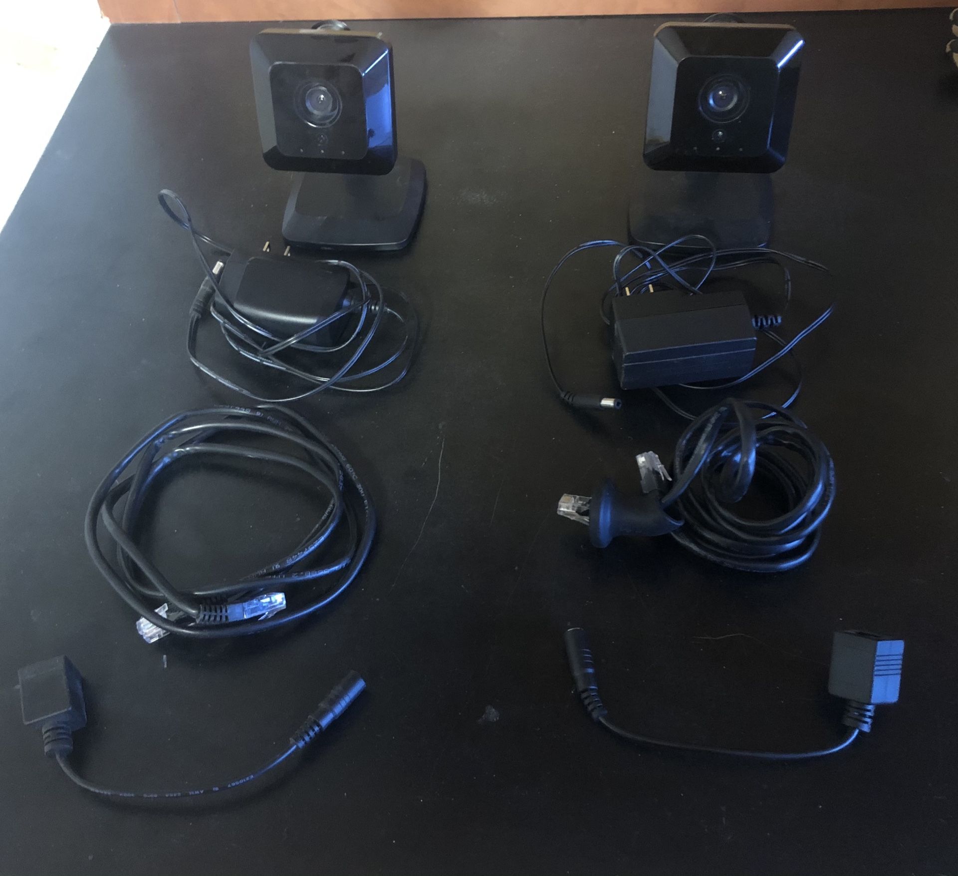 HD Wireless Cameras (x2)