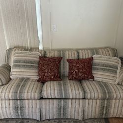 Pull Out Couch 