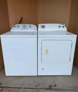 Whirlpool Washer And Gas Dryer Laundry Set