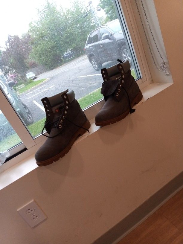 Let Me Know If You're Interested Low Prices All The Way Around Couple Goodies On The Way Timberland Boots The Right Way Size 10 And A Half Straight Ou