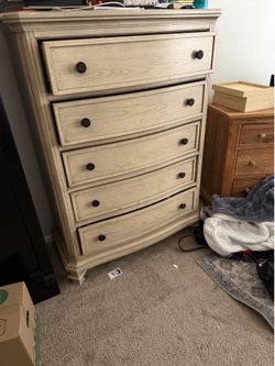 Dresser quality drawers