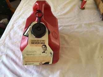 New Blitz plastic gas container