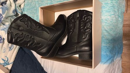 Soda Cowgirl Boots Size 4 