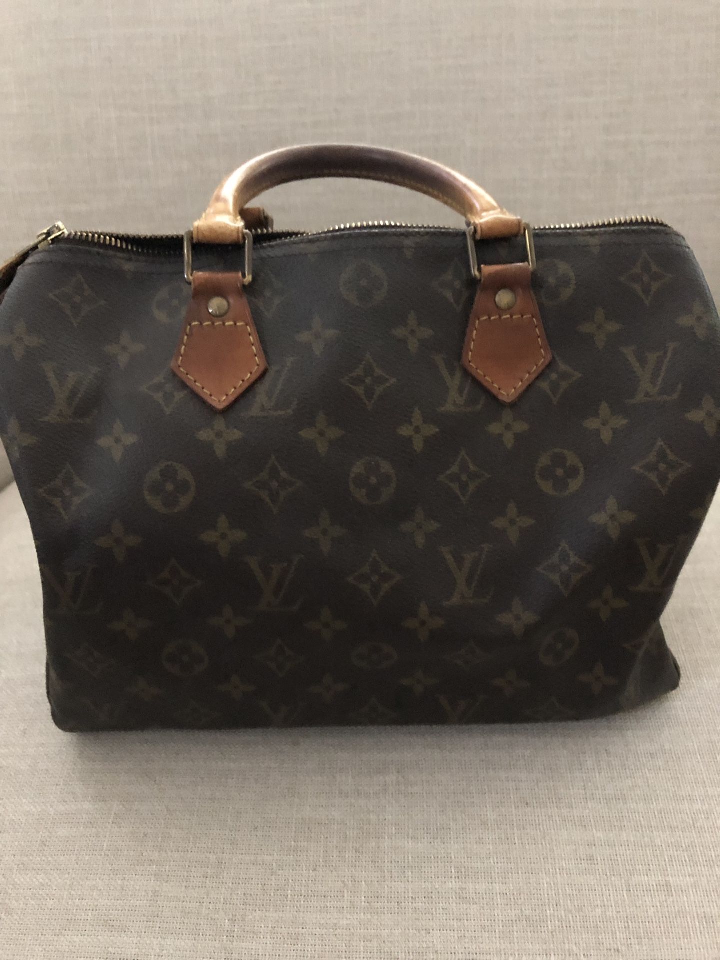 Louis Vuitton Speedy 30