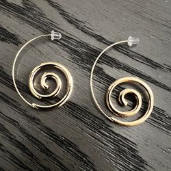 New! 18K Gold Plated Spiral Coiled Bohemian Hoop Earrings w Gift Bag