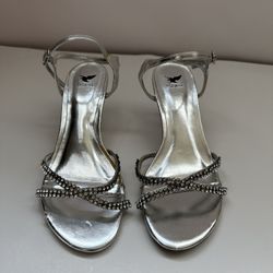Silver Sandals With Sparkly Straps, Size 5