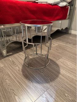 Corner table