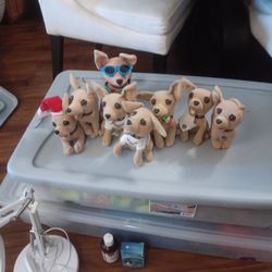 Set Of 8 Vintage Plushy Yo Quireo Taco Bell Dogs $25 OBO 