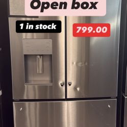 Ge  French Door  Fridge  $799
