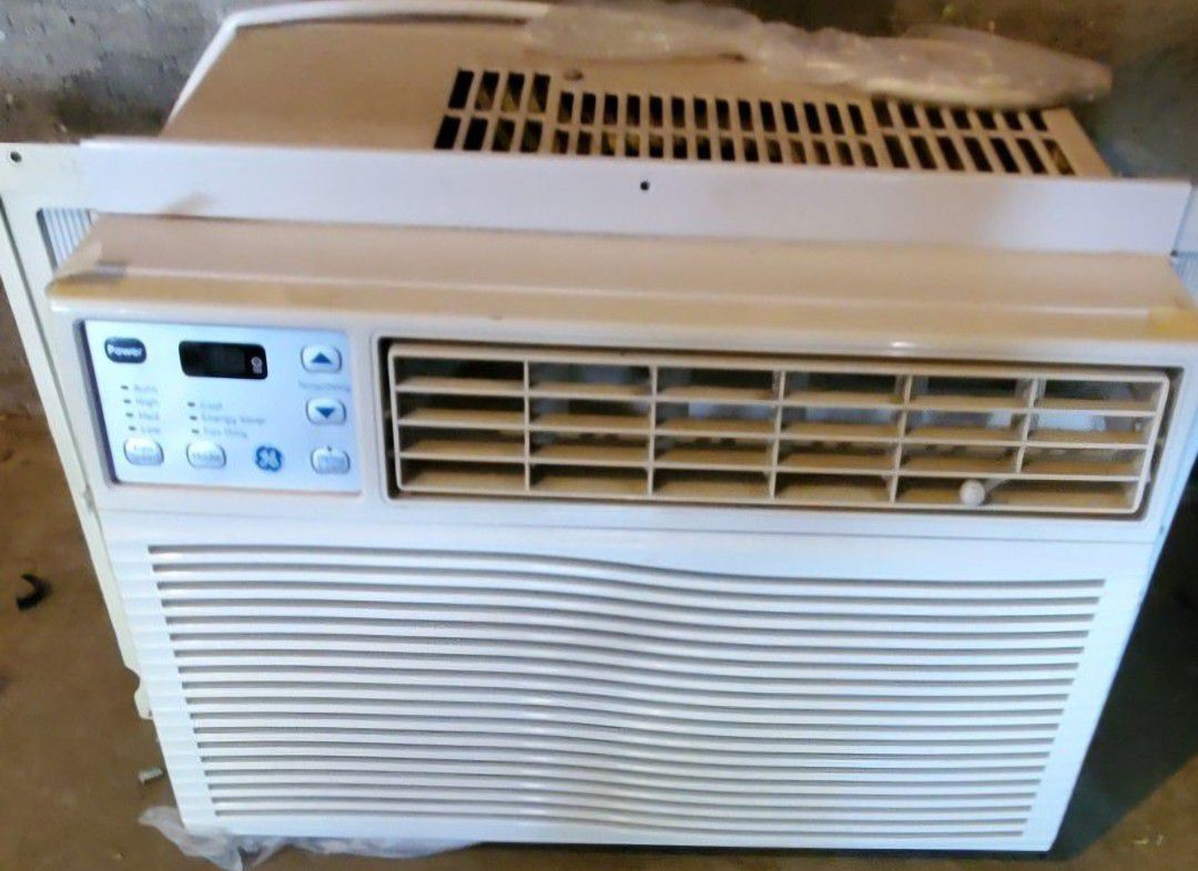WINDOWS/WALL AC WORKS PERFECT and SUMMER IS COMING UP