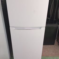 Element/ Top Freezer Refrigerator 