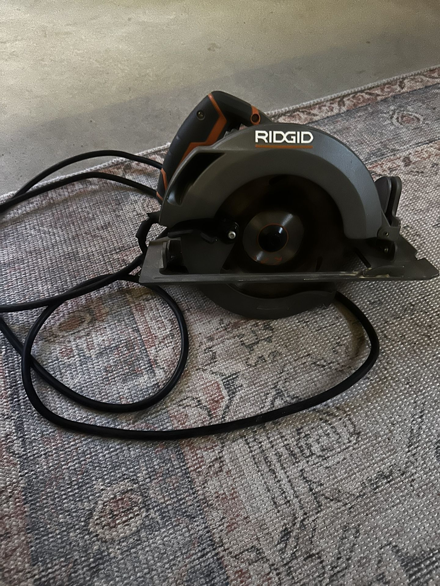 Rigid 7 1/4 Circular Saw (corded)