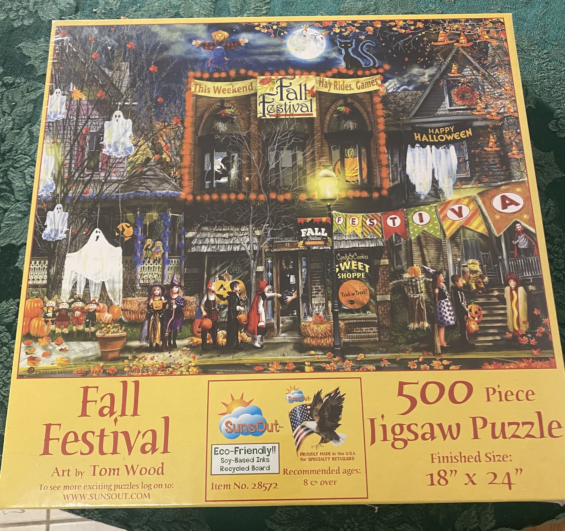 New Halloween 500 Puzzle Larger Pieces