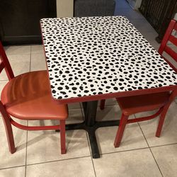 Kitchenette Table And Chairs