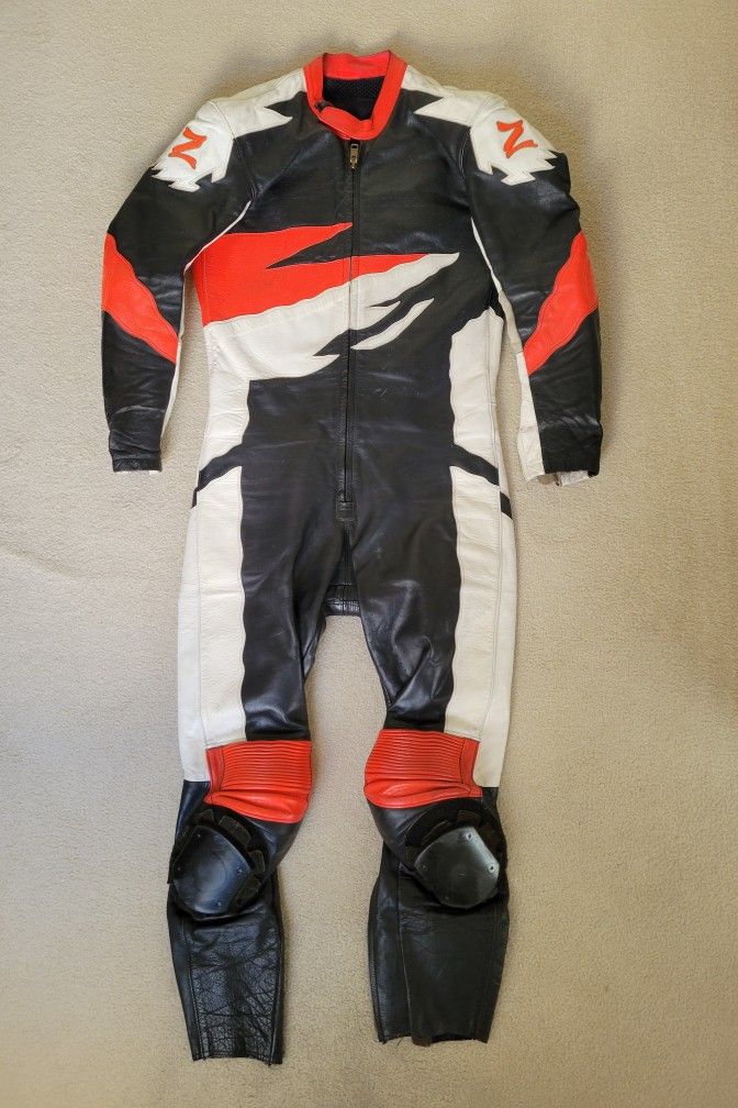 Z's Custom Racing Leathers
