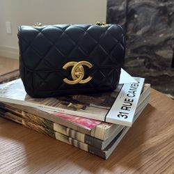 Black Lambskin 'CC' Flap Small