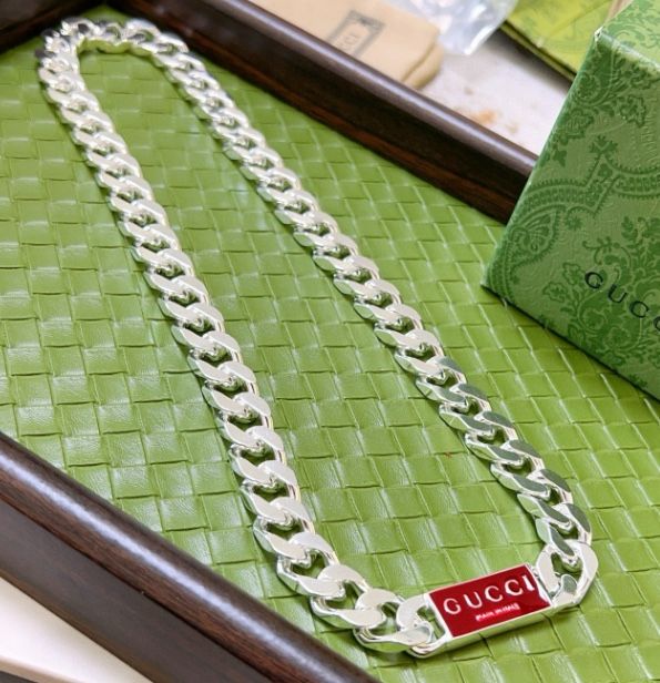 Silver tone chunky chain necklace, classic Red Label...