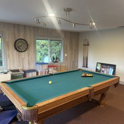 8 Foot Pool Table 