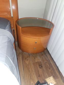 Nigh stand